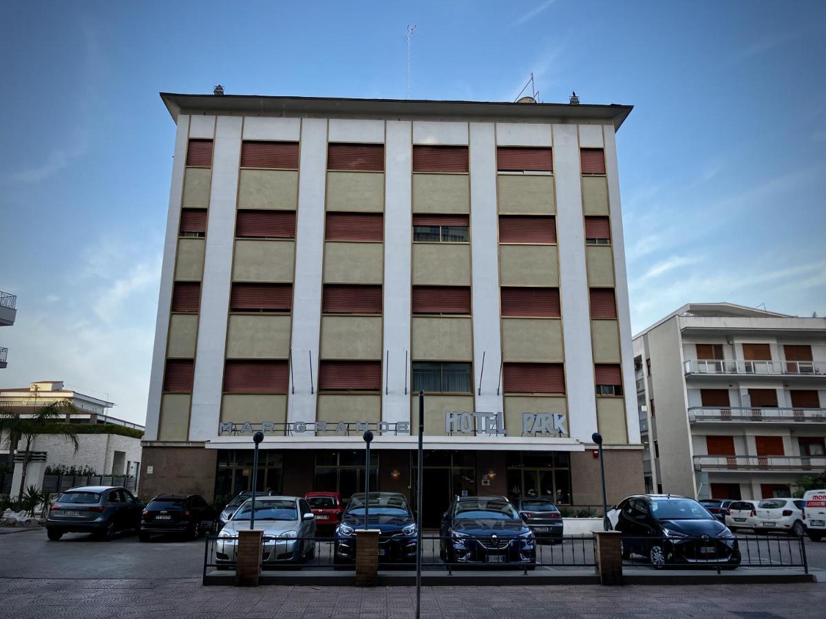 Park Hotel Mar Grande Taranto Exterior foto